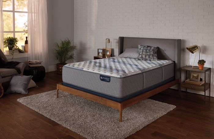 Queen Serta iComfort Hybrid Blue Fusion 100 Firm Mattress